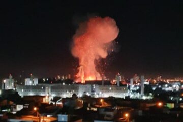 Caminhão explode em posto de combustível em São Paulo; veja vídeo