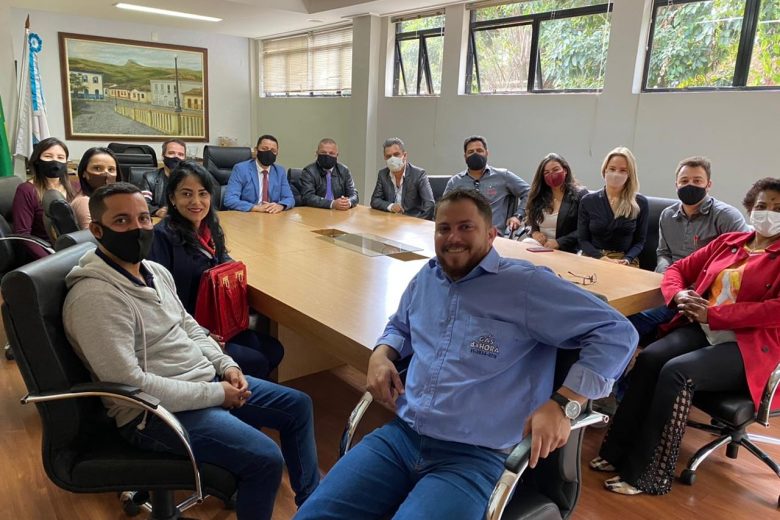Vetão recebe empreendedores e discute mercado de trabalho para jovens