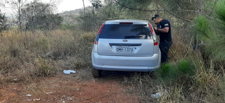 Atenção: veículo possivelmente utilizado em homicídio é encontrado