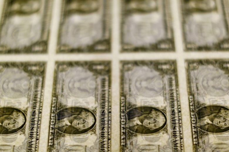 Dólar sobe para R$ 5,22 com indefinição sobre ICMS de energia