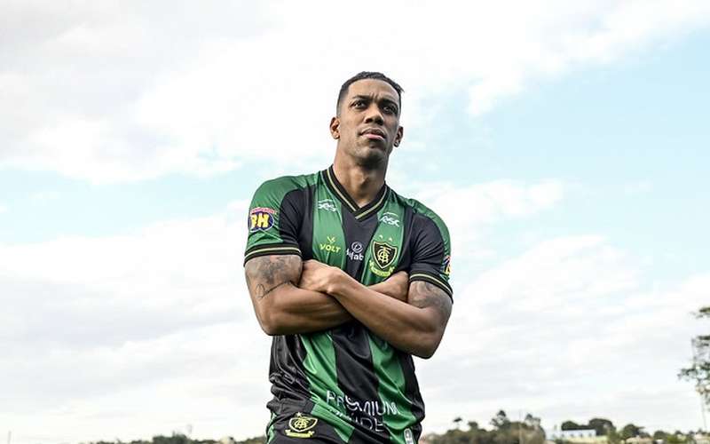Mancini esfria chance de estreia de Berrío no América contra a Chapecoense