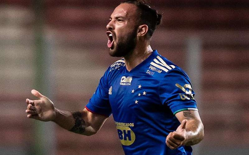 Giovanni arranca elogios de Luxemburgo no Cruzeiro: ‘Faz o time jogar’