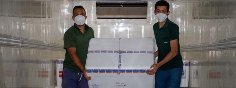 Minas distribui mais de 641 mil doses de vacinas contra a Covid-19