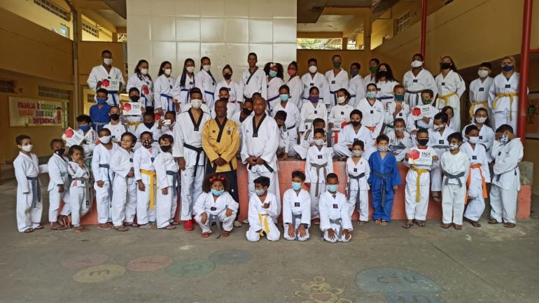 Projeto de Taekwondo busca transformar vida de crianças itabiranas