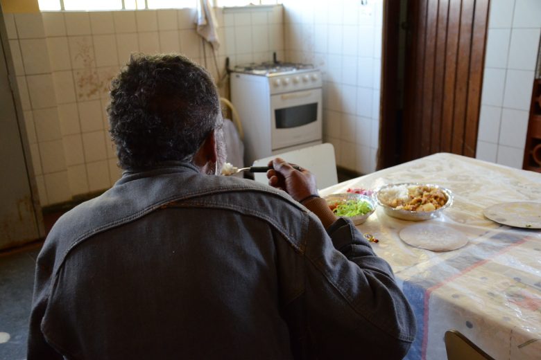 Frente fria: Assistência Social de Monlevade faz blitz durante a madrugada