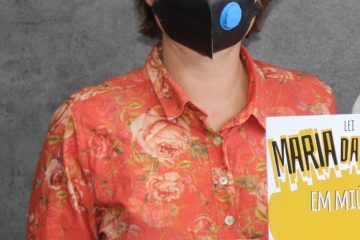 Câmara de Itabira recebe exemplares de livro que busca simplificar texto da Lei Maria da Penha