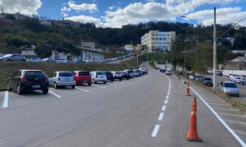 Prefeitura de Itabira revitaliza sinalização horizontal no HNSD e bairro Campestre