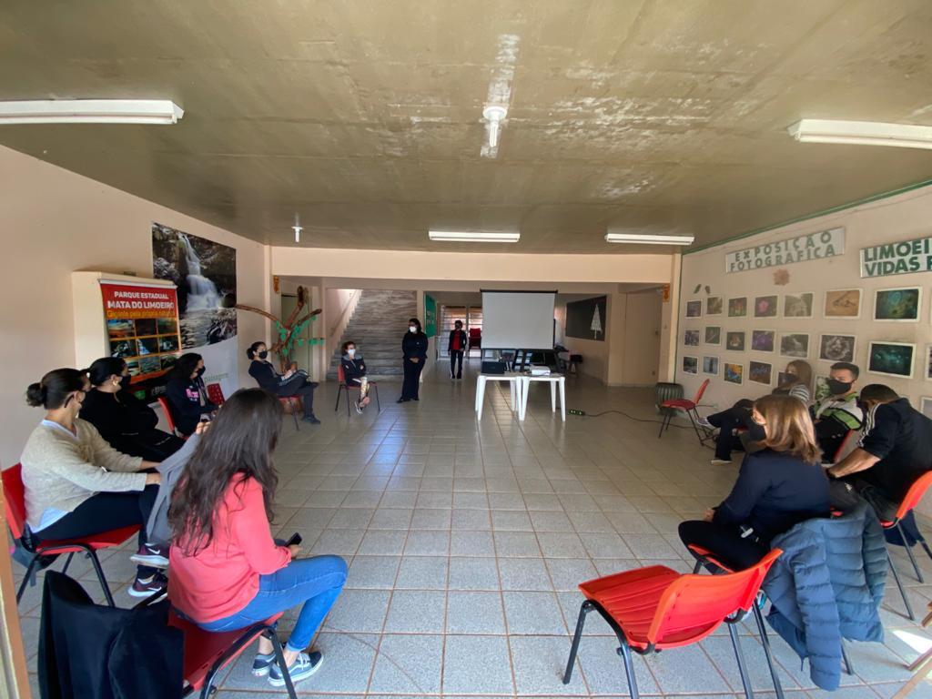 Itabira: Projeto Recrear usa vivências esportivas como estratégia pedagógica para crianças