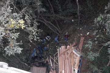 Novamente: caminhão despenca da Ponte Torta, na BR-381, em João Monlevade