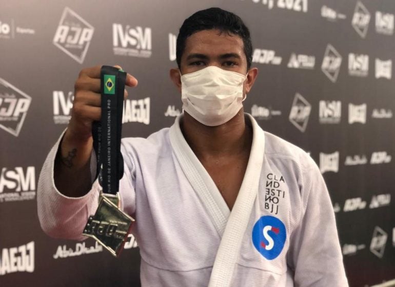 Que fase: Monlevadense conquista mais uma medalha no jiu-jitsu