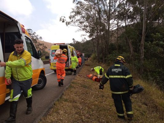 Casal é socorrido e filha morre em acidente na BR-040