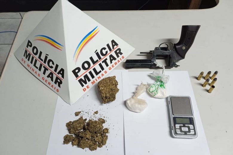 Polícia apreende revólver, maconha e cocaína no João XXIII