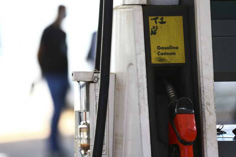 Petrobras defende que aumento no valor de combustíveis evita desabastecimento
