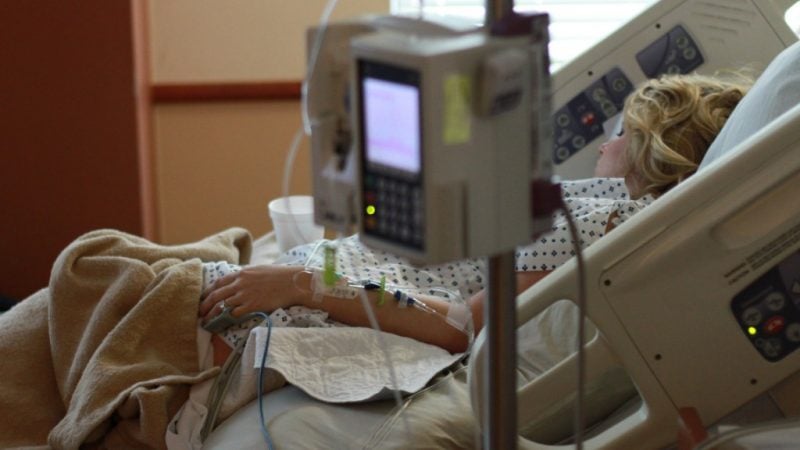 Covid: Minas registra mais de 2 mil casos e 17 mortes em 24h