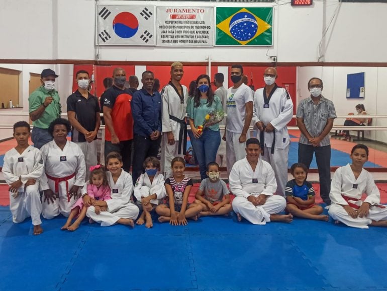Representantes do Taekwondo itabirano se encontram com secretária de esportes