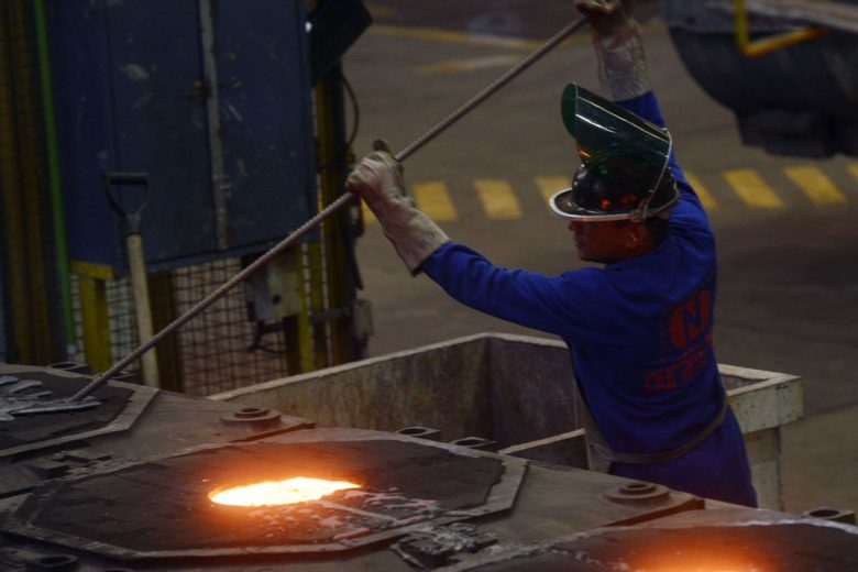 Alta do aço causa queda no setor de construção no 1º trimestre de 2022