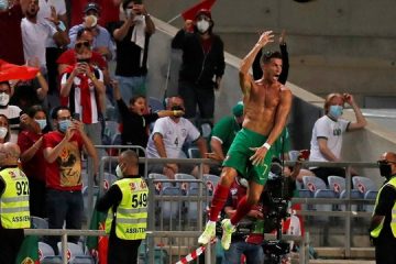 Eliminatórias da Copa: Portugal vence com dois gols de CR-7 e recorde mundial