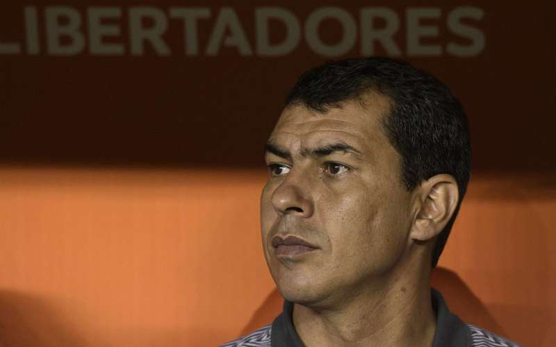 Fábio Carille substitui Fernando Diniz e será o 4º técnico do Santos no ano