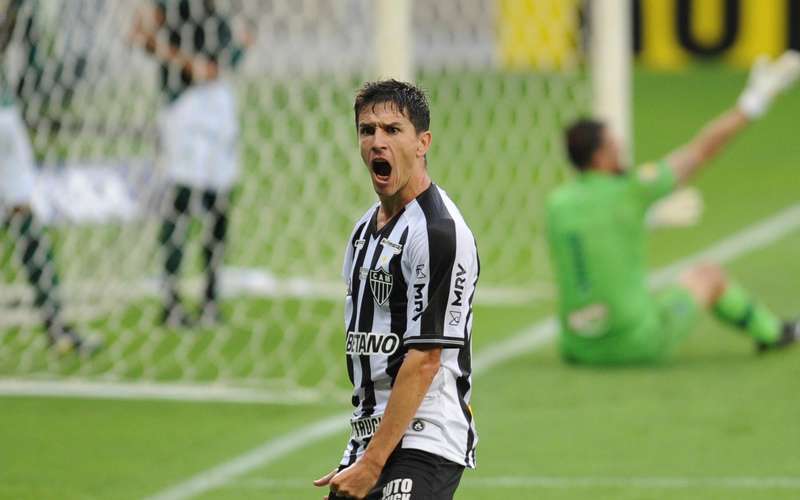 Nacho avalia desempenho no Atlético e garante: ‘Queremos ganhar tudo’