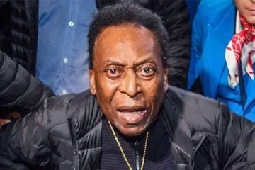Na UTI, Pelé se recupera de ‘maneira satisfatória’ e conversa ‘ativamente’