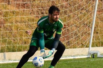 Cavichioli, do América, pede ‘atenção especial’ à estrela do Corinthians