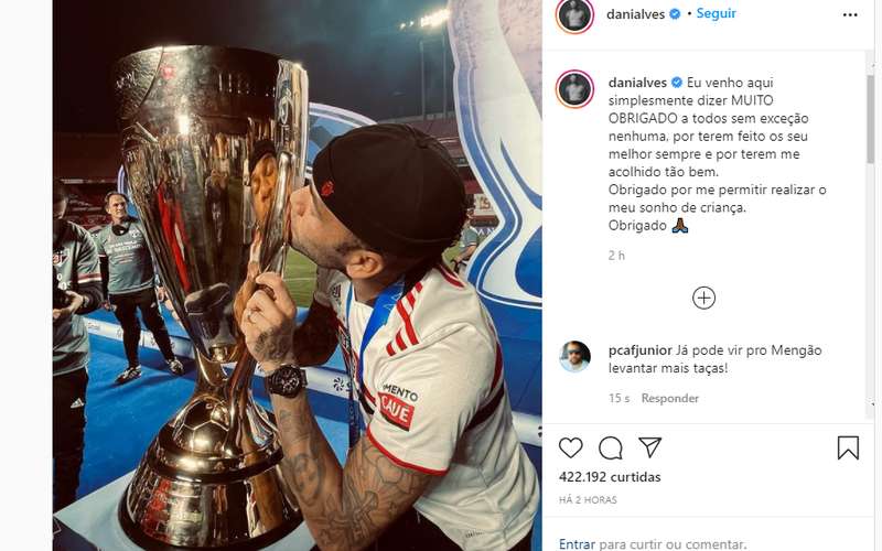 Após saída tumultuada, Daniel Alves agradece São Paulo ‘por realizar sonho’
