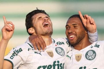 Palmeiras decide no 1º tempo, vence Chapecoense e se recupera no Brasileiro