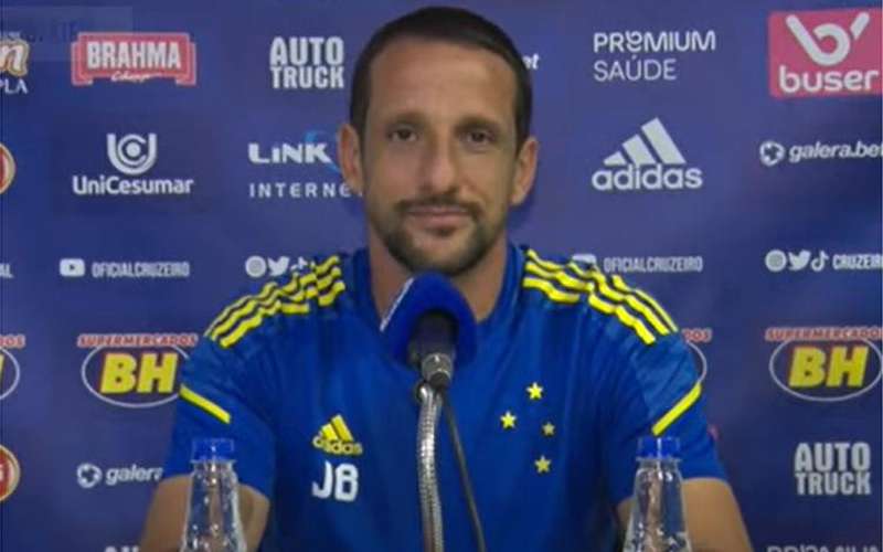 Belletti analisa empate do Cruzeiro: ‘Tirar proveito do ponto conquistado’