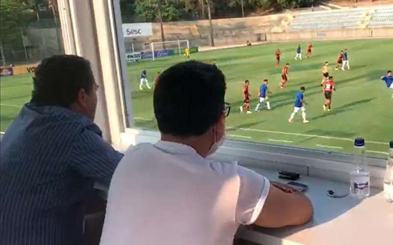 Chance à vista? Luxa assiste a jogo do Cruzeiro pela Copa do Brasil Sub-17