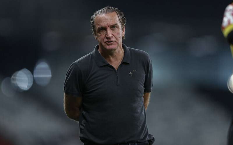 Antes da Libertadores, Cuca poupa 3 titulares do Atlético contra São Paulo
