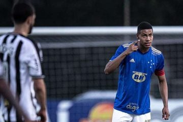 Paulo comemora classificação do Cruzeiro à final do Mineiro Sub-20