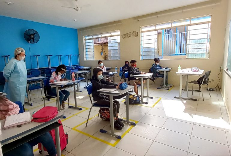 Santa Maria de Itabira retoma as aulas na rede municipal de ensino
