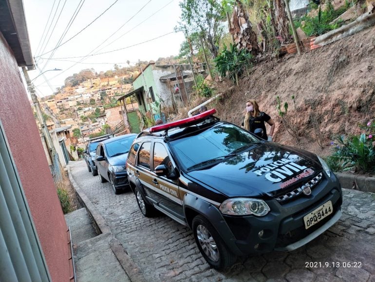 Operação da Polícia Civil prende cinco pessoas no Madre Maria de Jesus