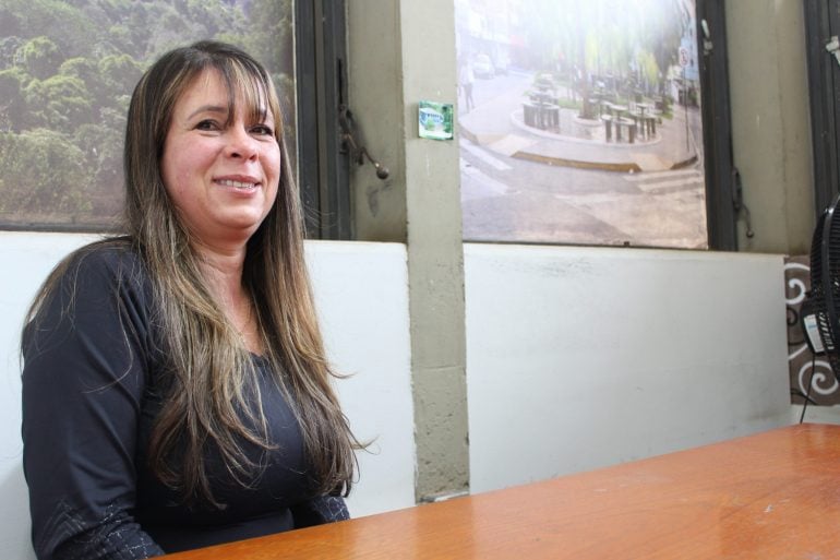 Exemplo: professora monlevadense apresenta artigo em Congresso Internacional