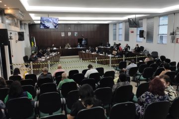 Em reunião amistosa, vereadores aprovam projetos e concedem homenagens em Monlevade