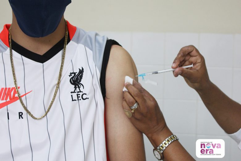Nova Era vacina toda a população adulta com pelo menos uma dose