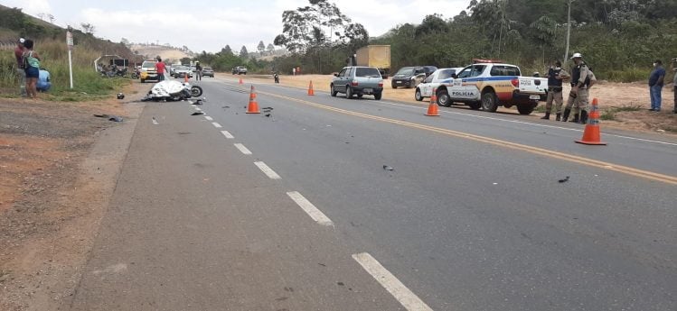 Mulher morre em acidente no trevo do Itabiruçu, em Itabira