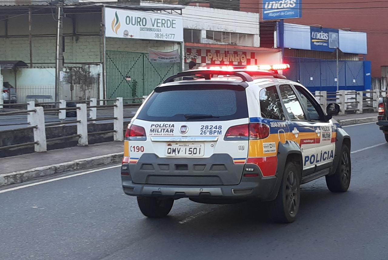 Bandidos levam R$ 35 mil durante “saidinha de banco” em Itabira