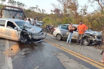 Colisão frontal bloqueia rodovia entre Caeté e Sabará
