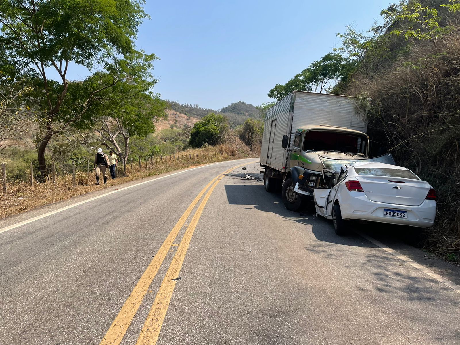 Motorista morre em colisão frontal com caminhão na MGC-120