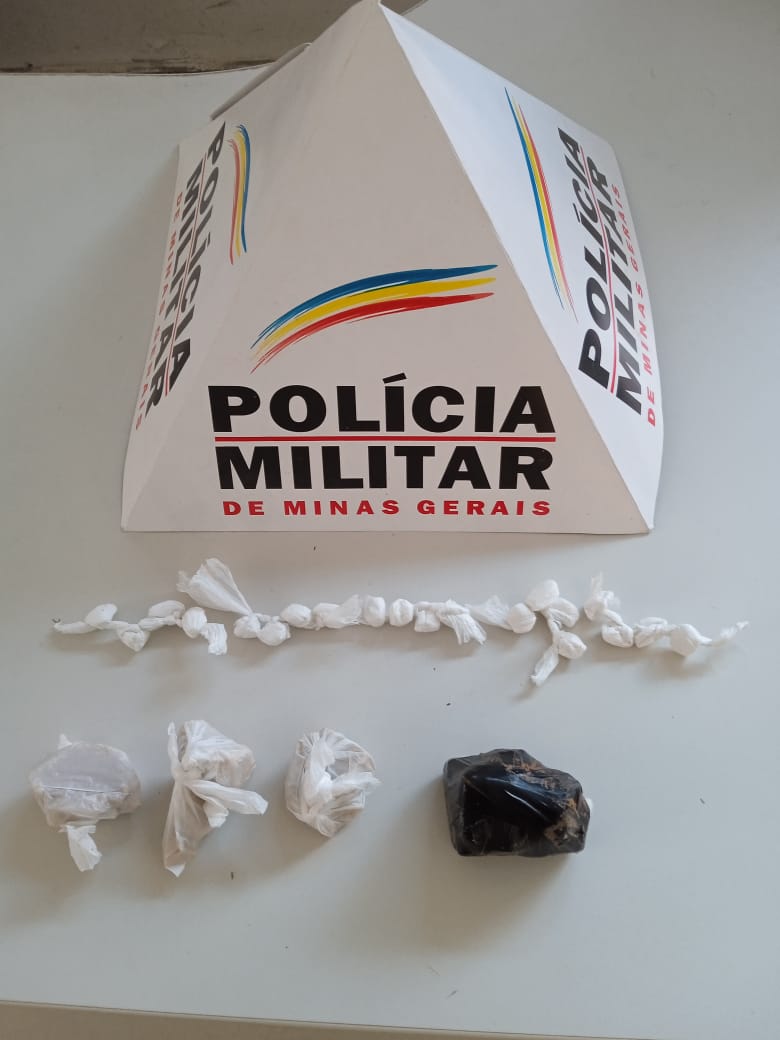 Após denúncia, PM apreende cocaína no Jardim das Oliveiras