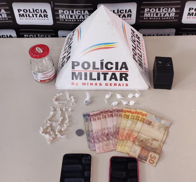 Polícia Militar pega em flagrante suspeitos de tráfico de drogas em Monlevade