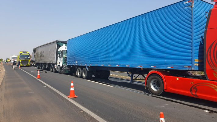 engavetamento BR-365