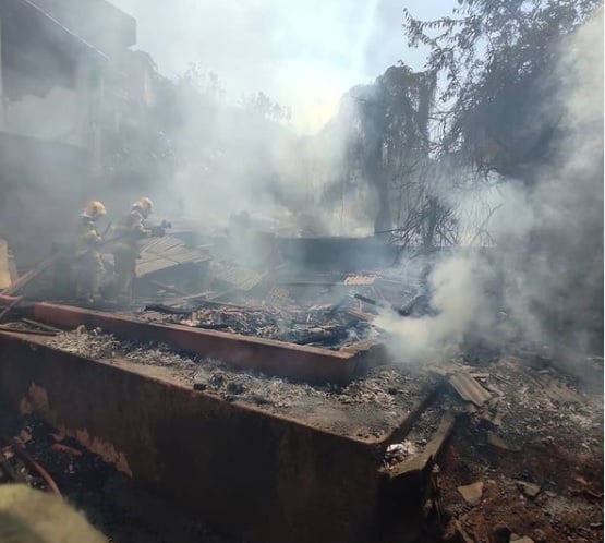Bombeiros são acionados após novo incêndio no Centro de Itabira