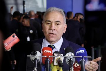 Brasil chega a 40% da população completamente vacinada contra Covid-19