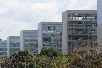 Servidores aposentados têm até sexta para fazer prova de vida