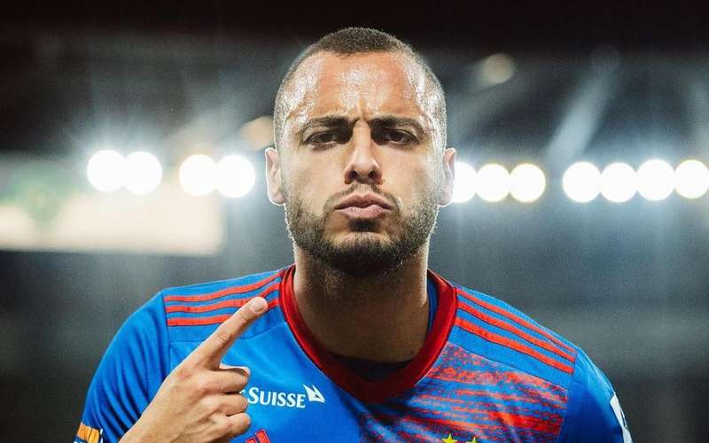 Tite chama Arthur Cabral para substituir Matheus Cunha nas Eliminatórias