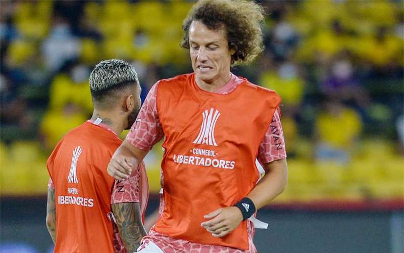 Zagueiro David Luiz sofre lesão e vira desfalque no Flamengo