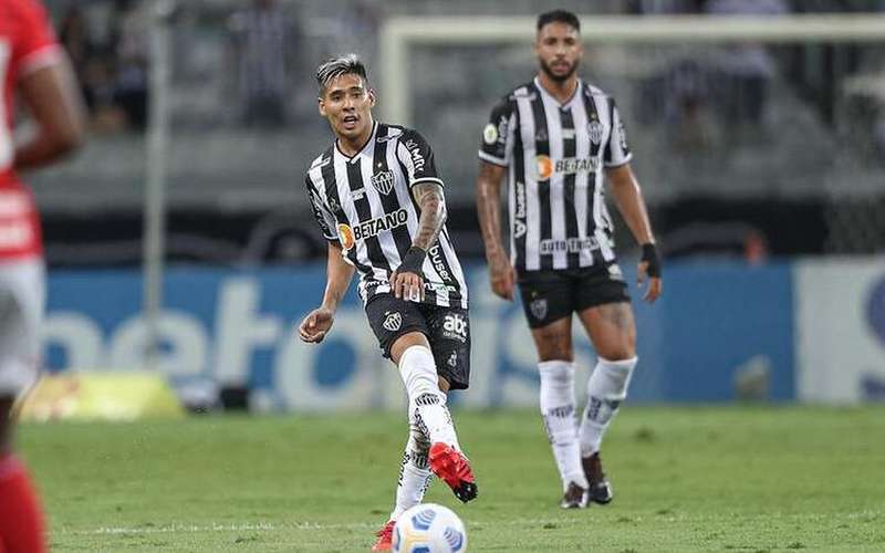 Zaracho é suspenso, e Atlético terá seis desfalques contra a Chapecoense