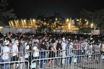 Volta da torcida aos estádios traz alívio financeiro aos cofres dos clubes